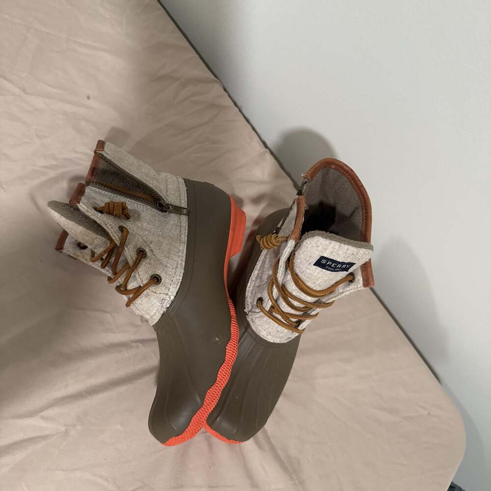 Sperry duckboots, only worn a few times. Cream,...